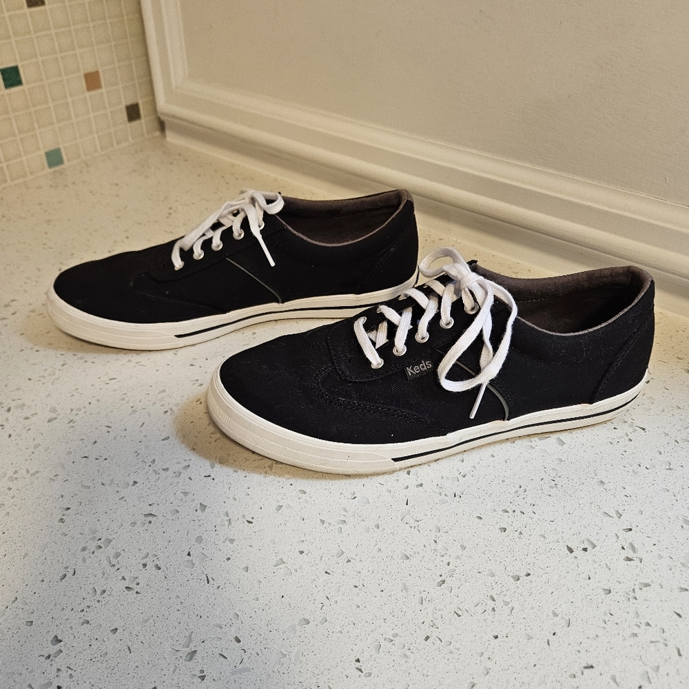 Womens Keds Size 9 Black